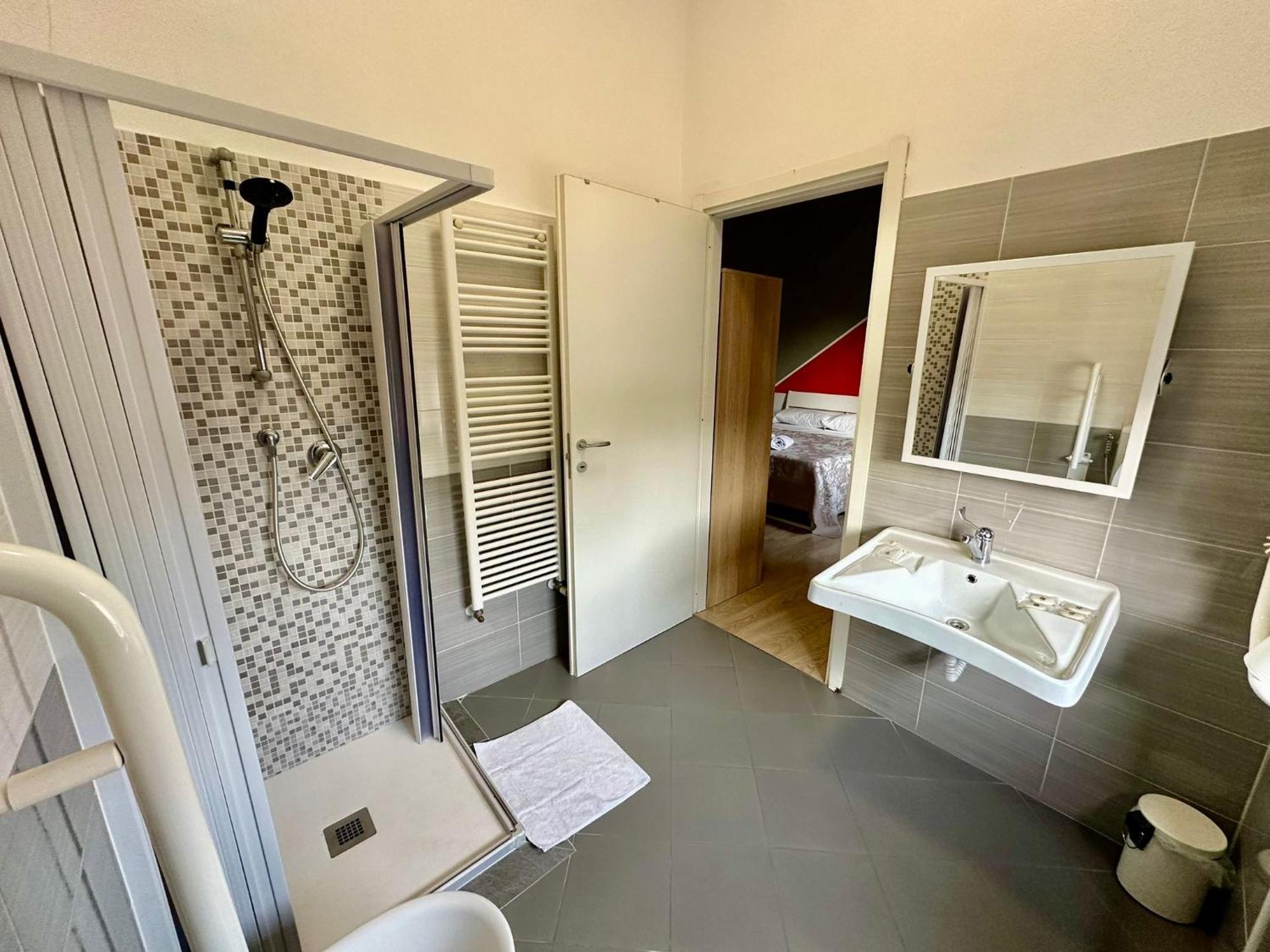 La Gloria Rho Private Rooms Only Dış mekan fotoğraf